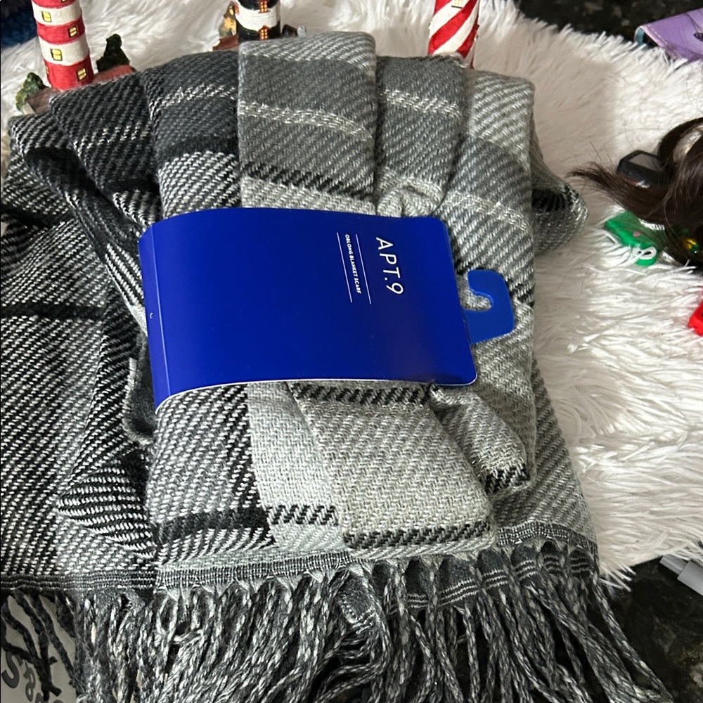 Apt. 9 Black and Gray Checkered Men's Scarf